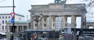 Die Vorbereitungen auf die Silvesterparty am Brandenburger Tor laufen bereits. 