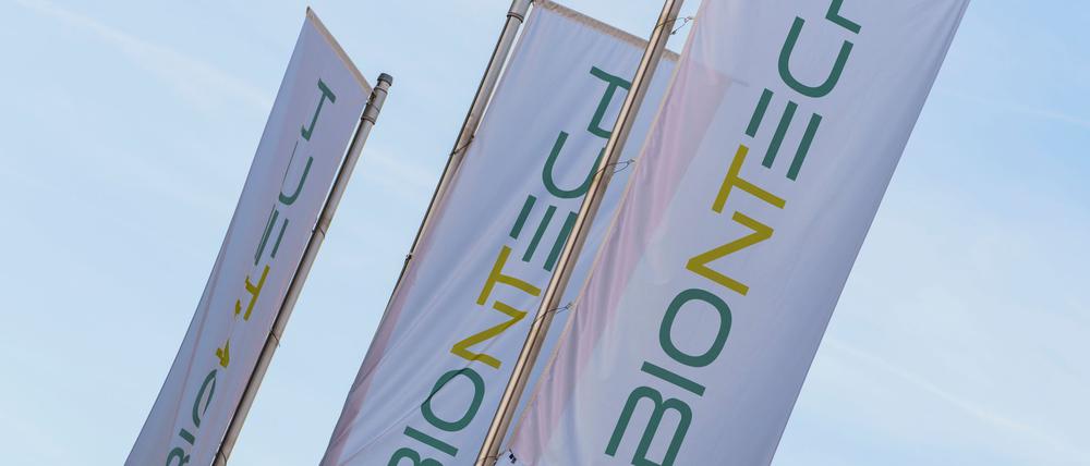 Gemeinsam mit dem US-Pharmariesen Pfizer verdiente das Mainzer Unternehmen Biontech viel Geld mit dem Corona-Impfstoff (Archivbild). 