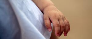 Der Namenexperte Knud Bielefeld erhebt jedes Jahr Daten zu Babyvornamen. (Archivbild)