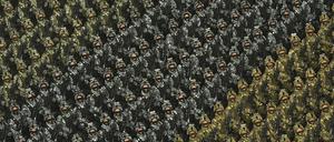 Auf diesem von der nordkoreanischen Regierung über die Koreanische Zentrale Nachrichtenagentur (KCNA) verbreiteten Foto marschieren Soldaten während einer Militärparade in Nordkorea.
