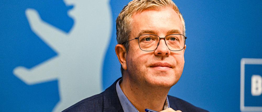 Pressekonferenz nach der Sitzung des Berliner Senats mit Finanzsenator Stefan Evers (CDU) zur Haushaltslage.