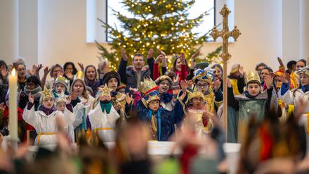 Erzbischof Heiner Koch hat die Sternsinger in einem feierlichen Gottesdienst in Berlin ausgesandt.