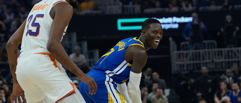 Gewann mit den Golden State Warriors gegen Phoenix: Dennis Schröder (r.)