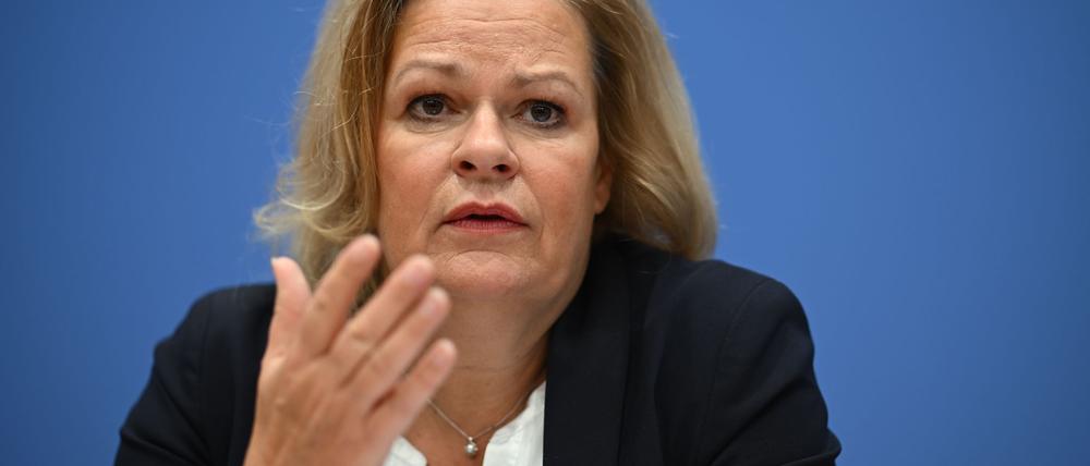 Bundesinnenministerin Nancy Faeser kündigt ein Durchgreifen bei Gewalt in der Silvesternacht an. (Archivbild)