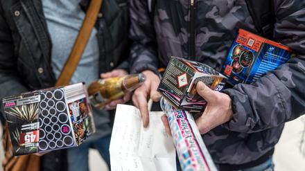 Rund um den Jahreswechsel kommt es immer wieder auch zu Diebstählen und Bränden im Zusammenhang mit Pyrotechnik.