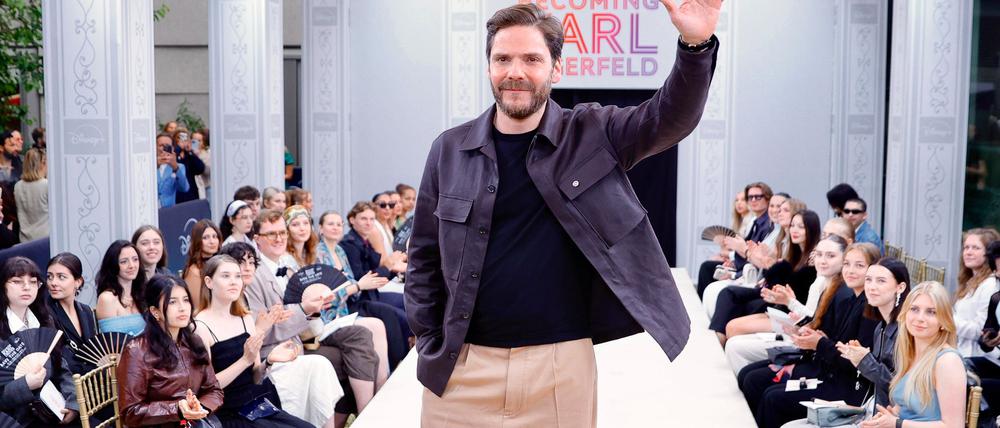 Daniel Brühl Ende Mai bei der Deutschlandpremiere der Serie „Becoming Karl Lagerfeld“ in Berlin.
