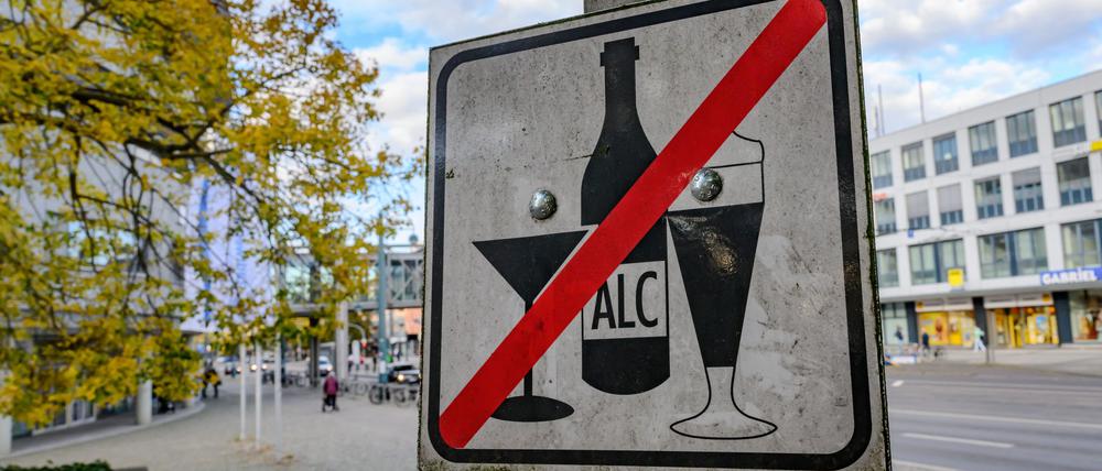 Ein Trend breitet sich aus: Zunehmend Menschen verzichten im Januar auf den Konsum von Alkohol. (Symbolbild)