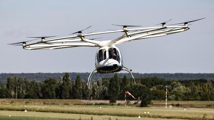 Ein Volocopter beim Testflug am letzten Tag der Olympischen Spiele 2024 in Paris.