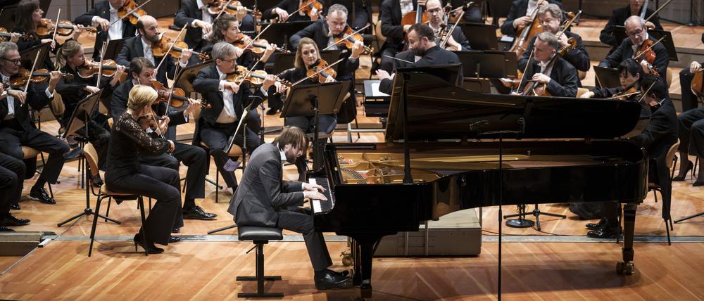 Daniil Trifonov, Kirill Petrenko und die Berliner Philharmoniker | Bild: Stephan Rabold
