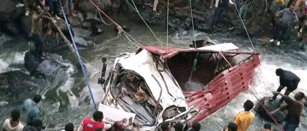 Mehrere Menschen sind bei einem Verkehrsunfall in der südäthiopischen Region Sidama ums Leben gekommen.