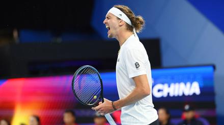 Alexander Zverev feiert den Viertelfinaleinzug.