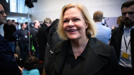 Innenpolitiker erwarten Aufklärung von Ministerin Nancy Faeser.