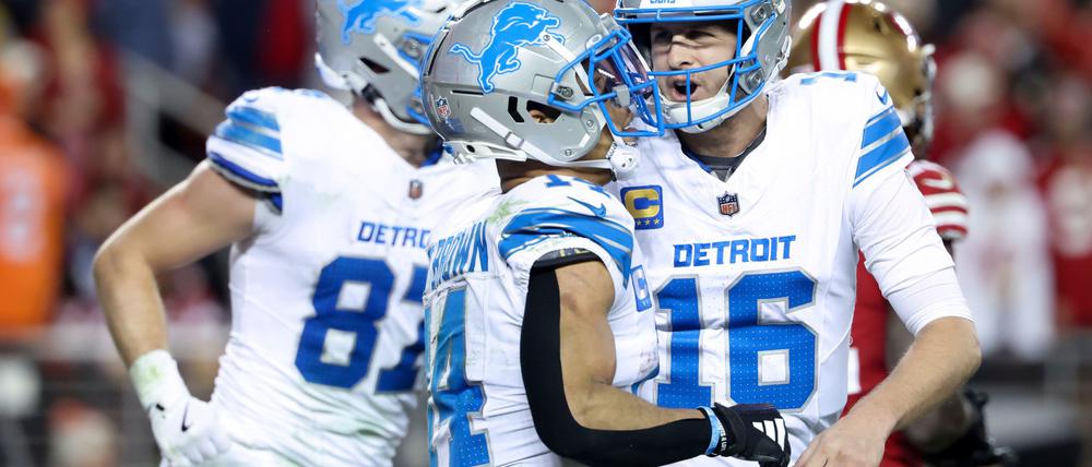 Die Detroit Lions um Quarterback Jared Goff (r.) und Wide Receiver Amon-Ra St. Brown spielen die beste Saison ihrer Geschichte.
