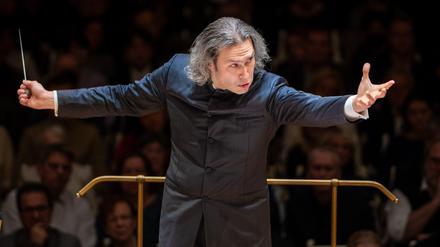Vladimir Jurowski am 30. 12. 2024 im Konzerthaus am Gendarmenmarkt. 