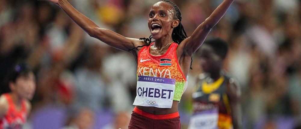 Beatrice Chebet beendete das Jahr mit einem weiteren Weltrekord.