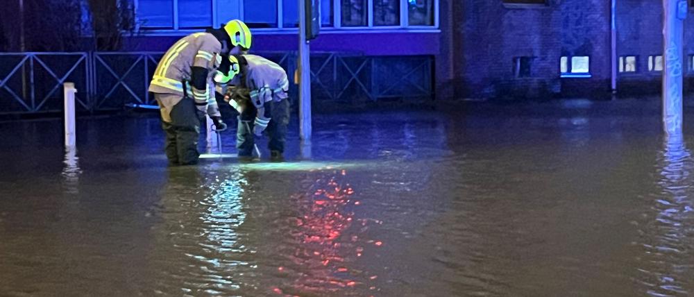 Die Berliner Wasserbetriebe gehen davon aus, dass alle bis Mitternacht wieder Wasser haben. (Foto aktuell)