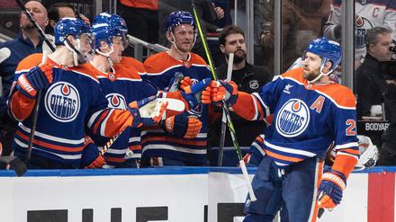 Leon Draisaitl führt die Torschützenliste der NHL mit 27 Treffern an.