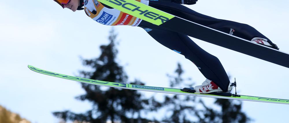 Katharina Schmid auf ihrer Heimschanze.