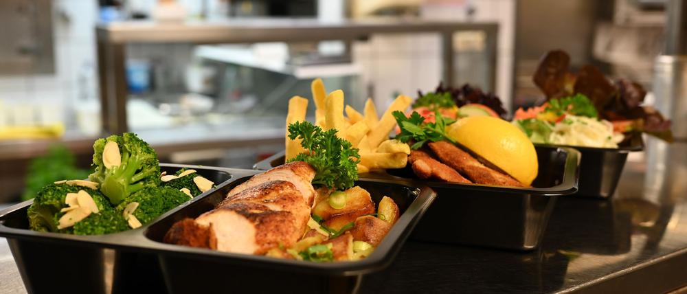 Gastrobetriebe sollten ihre Kunden aktiv über ihre Mehrwegangebote informieren. (Archivbild)