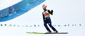 Pius Paschke verpatzte seinen ersten Sprung in Garmisch-Partenkirchen und fiel deutlich zurück.