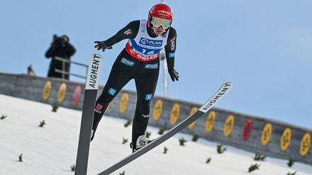 Selina Freitag beim Training auf der Großschanze. 