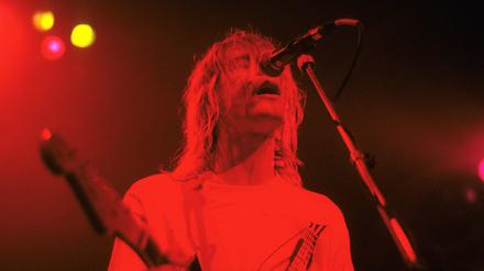 Kurt Cobain von Nirvana live im Astoria Theatre London.