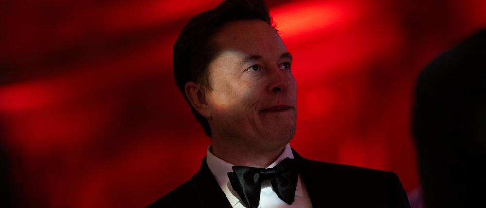 Auf seinem X-Account setzte sich Musk für den derzeit inhaftierten britischen Rechtsextremen Tommy Robinson ein.