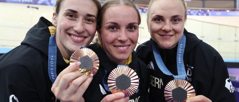 Pauline Grabosch (l-r), Emma Hinze und Lea Sophie Friedrich treten in Berlin gegeneinander an.