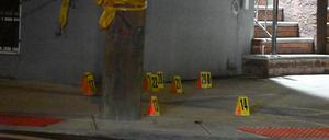 Vor einem Veranstaltungsraum im Stadtteil Queens fielen Schüsse.