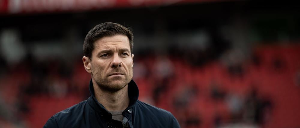 Bekommt in Leverkusen Verstärkung für den Angriff: Trainer Xabi Alonso