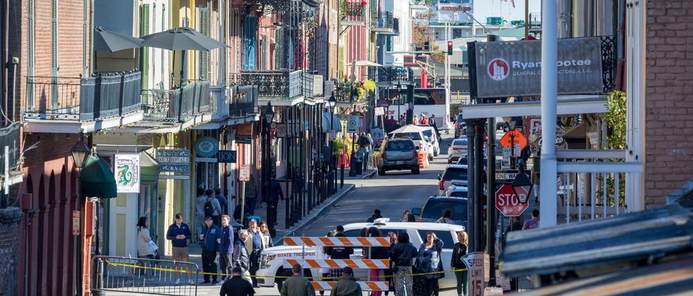 Mindestens 14 Menschen wurden in der Silvesternacht getötet, als ein Mann mit einem Pick-up-Truck in Feiernde in einem beliebten Ausgehviertel raste.