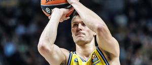 Center Yanni Wetzell war gegen Monaco bester Berliner Schütze.