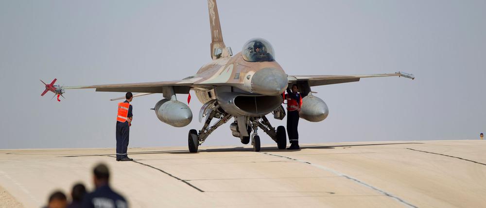 Israels Luftwaffe soll laut Aktivisten erneut Ziele in Syrien angegriffen haben. (Archivbild)