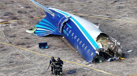 Gut eine Woche nach dem Flugzeugabsturz in Kasachstan mit 38 Toten hat in Brasilien die Analyse der Flugschreiber der in dem südamerikanischen Land gebauten Unglücksmaschine begonnen.