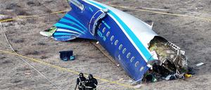 Gut eine Woche nach dem Flugzeugabsturz in Kasachstan mit 38 Toten hat in Brasilien die Analyse der Flugschreiber der in dem südamerikanischen Land gebauten Unglücksmaschine begonnen.