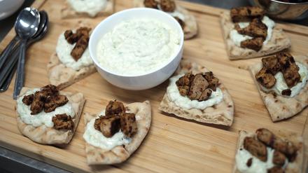 Koji Chunks auf Pita-Brot.