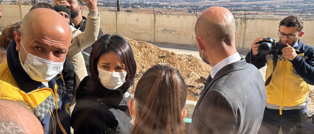 Außenministerin Annalena Baerbock hat rund vier Wochen nach dem Umsturz in Syrien das berüchtigte Foltergefängnis Saidnaja besichtigt.