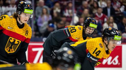 Beine in die Hand. Maxim Schäfer (vorn) und das deutsche U-20-Team.