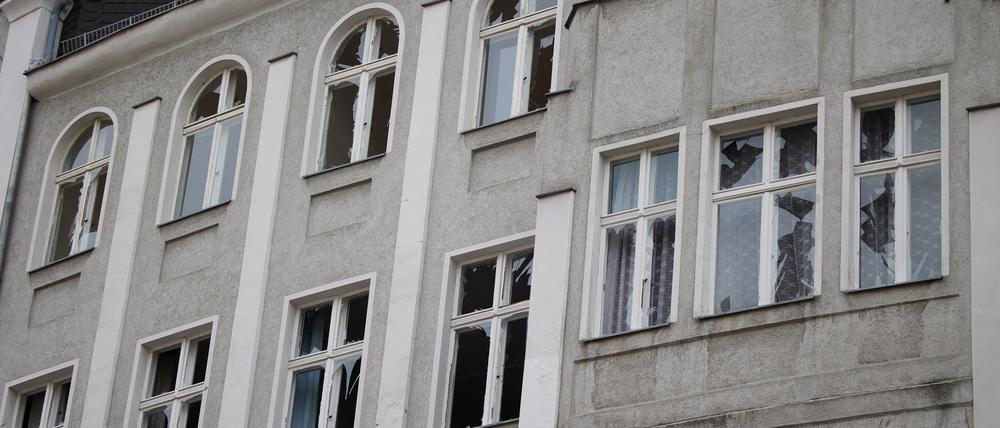 Die Polizei bittet unter anderem zur Explosion in der Vorbergstraße in Schöneberg um Zeugenhinweise.