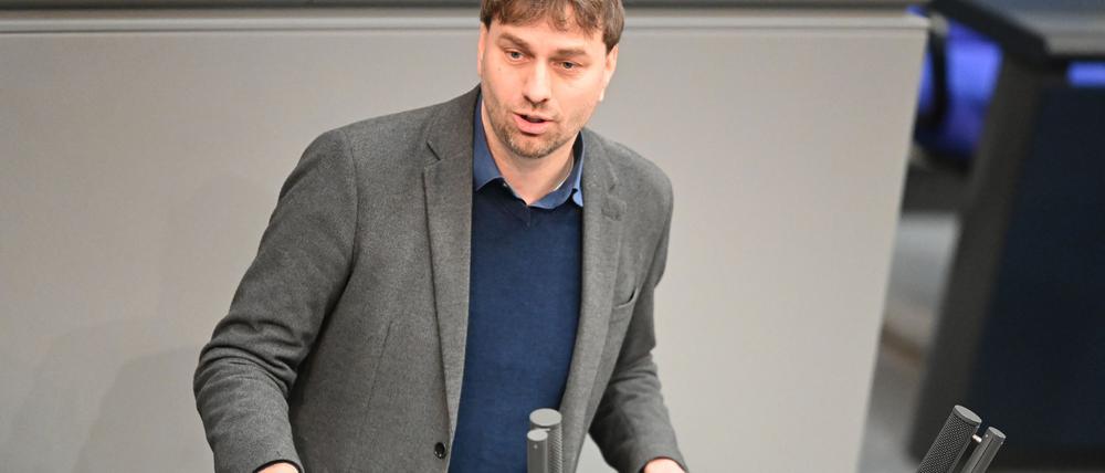 Stefan Gelbhaar will der Bitte des Grünen-Kreisvorstands Berlin-Pankow nicht nachkommen - und erneut für den Bundestag kandidieren. (Archivbild)