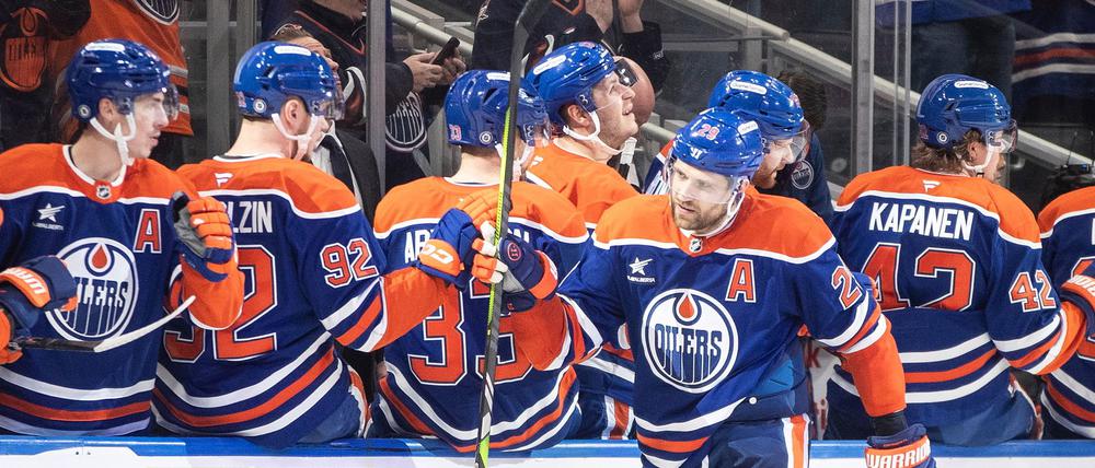 Leon Draisaitl von den Edmonton Oilers erzielte gegen die Anaheim Ducks bereits sein 28. Saisontor.