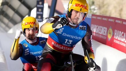Die Doppelsitzer Tobias Wendl (r) und Tobias Arlt (l) holen in Sigulda ihren ersten Saisonsieg.