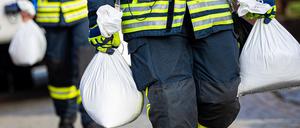 Feuerwehren rufen die Bevölkerung dazu auf, sich besser auf Naturkatastrophen vorzubereiten.