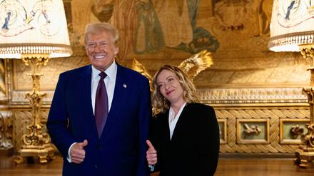 Giorgia Meloni war Anfang Januar bei Donald Trump in Mar-a-Lago..