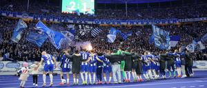 Herthas Spieler wollen am Saisonende den Aufstieg mit ihren Fans feiern. Doch das wird schwer.