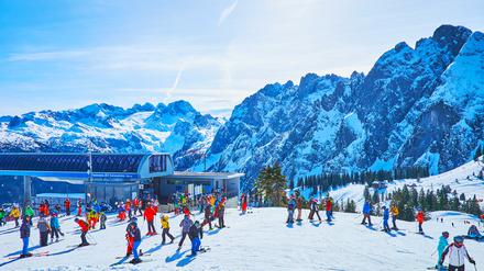 Wer im österreichischen Dachstein-Gebiet seinen Winterurlaub verbracht hat, sollte auf vermeintliche Erkältungssymptome achten.