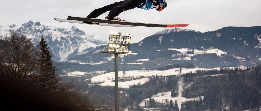 Andreas Wellinger ist in der Qualifikation der beste deutsche Springer.