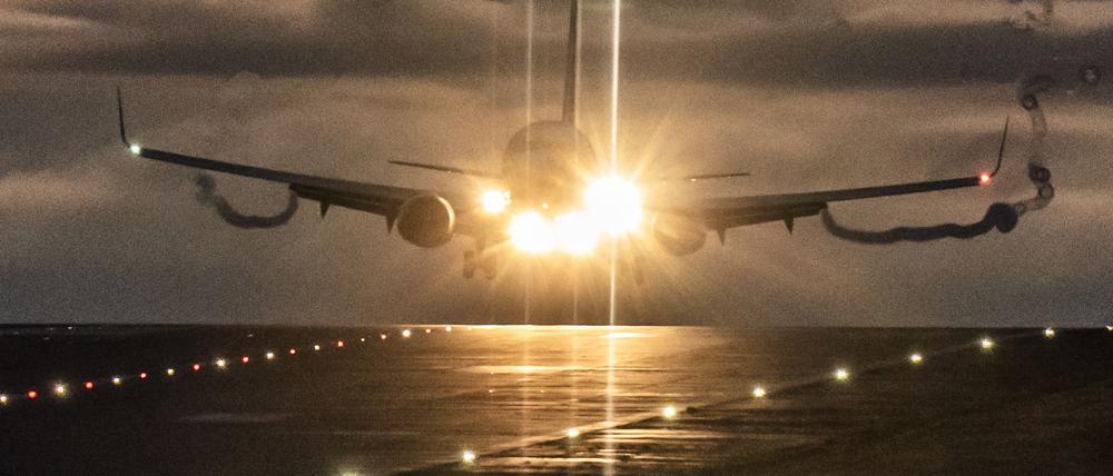 Landung während eines Sturms auf dem Flughafen Leeds Bradford. (Archivbild)