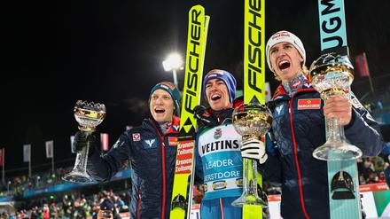 Siegertrio: Jan Hörl, Stefan Kraft und Daniel Tschofenig.