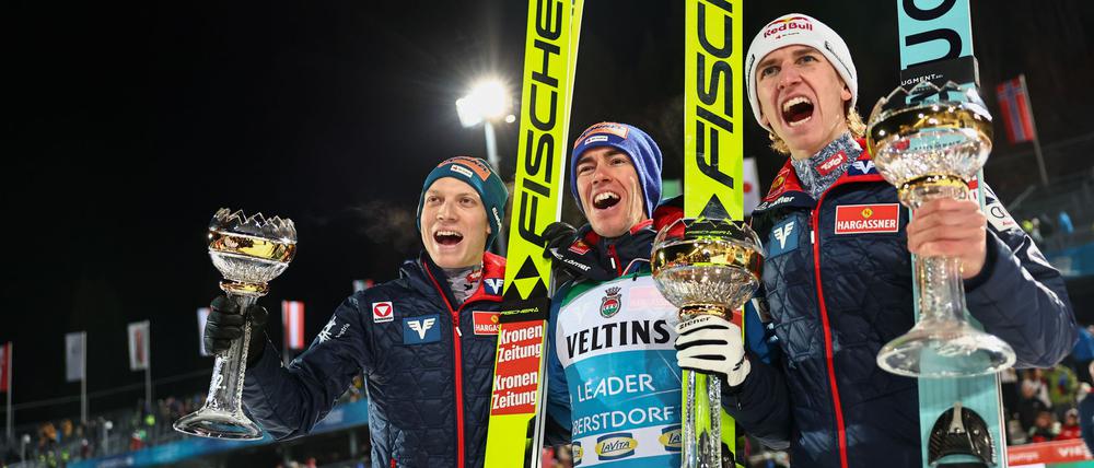 Siegertrio: Jan Hörl, Stefan Kraft und Daniel Tschofenig.